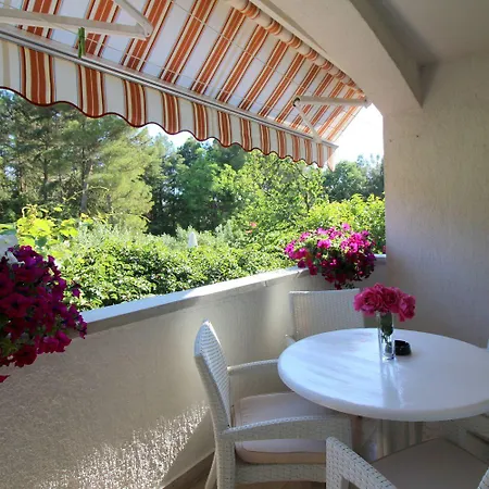 Komfortables Mit Privater Terrasse, Spielplatz, Grill, Liegen, Waschmaschine Apartament *